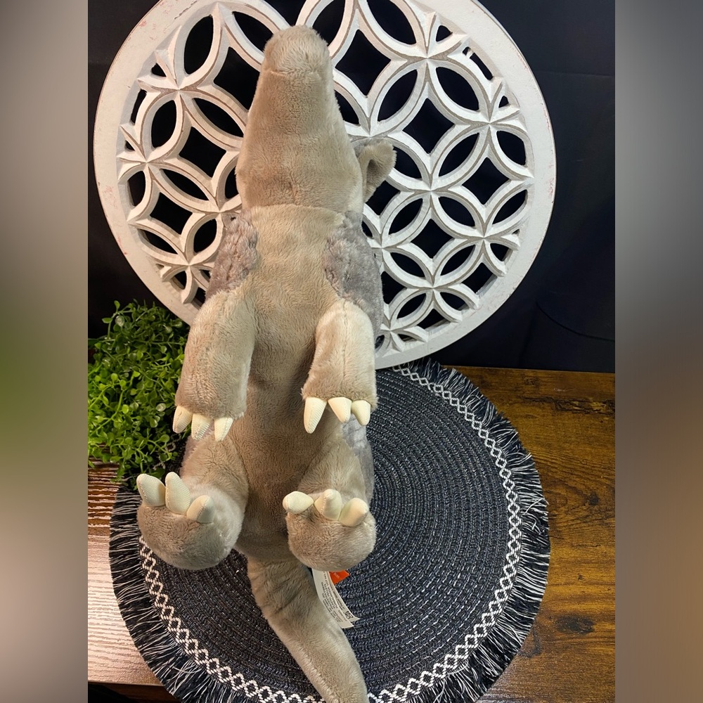 WILD REPUBLIC ARMADILLO PLUSH
STUFFED ANIMAL - Picture 4 of 10